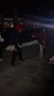 图片[8]_【精神小妹】户外超重度-深夜被4S精神小妹爆踹 bf27333_绳缚吧