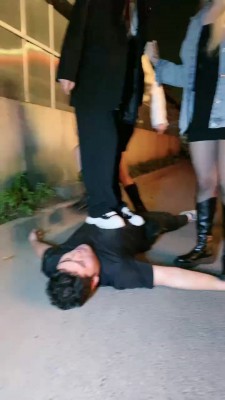 图片[5]_【麋鹿银儿】一群素人户外踩狗/骑马/闻舔臭鞋臭袜jio bf27344_绳缚吧