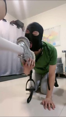 图片[6]_【虫虫】运动鞋白袜踩踏骑马/加官窒息 bf27300_绳缚吧