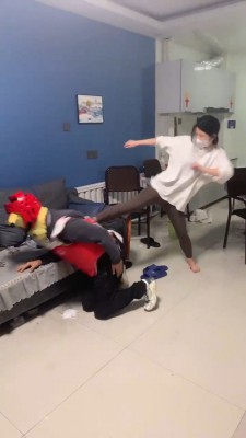 图片[4]_【精神小妹】真实素人跆拳道虐打狗奴 bf27287_绳缚吧