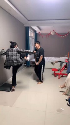 图片[4]_【精神小妹】4S素人学生踢踹/非人虐打/转胯踩踏 bf27267_绳缚吧