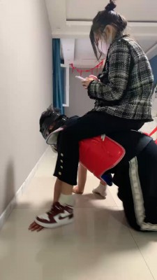 图片[12]_【精神小妹】4S素人学生踢踹/非人虐打/转胯踩踏 bf27267_绳缚吧