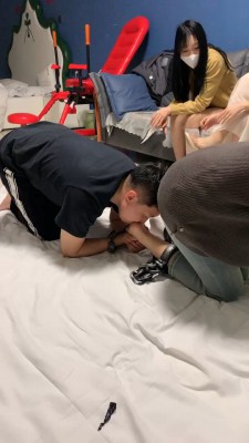 图片[8]_【精神小妹】多学生主首调情侣奴-闻舔原味鞋袜脚/耳光/奴下奴 bf27273_绳缚吧