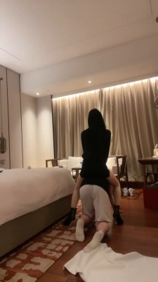 图片[6]_【kiki】高跟短靴连环提档/全体重踩踏/运动鞋诱惑/骑马转胯 bf27158_绳缚吧