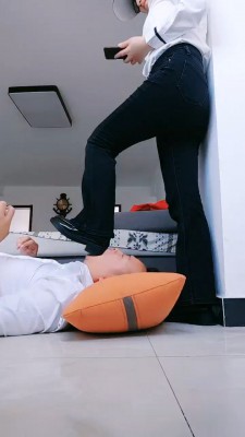 图片[2]_【小贱mt】素人-皮鞋踩踏/黑丝超强窒息【双视角版】 JS23041910_绳缚吧