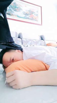 图片[4]_【小贱mt】素人-皮鞋踩踏/黑丝超强窒息【双视角版】 JS23041910_绳缚吧