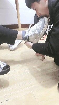 图片[2]_【粥粥大人】学生情侣主-下跪舔鞋闻袜跪爬 bf27650_绳缚吧