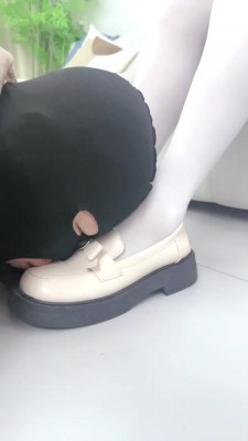 【兔兔酱】萝莉主白丝诱惑调贱奴 bf27620_绳缚吧