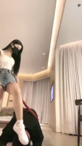 【cici】姐妹花-运动鞋白袜+黑丝高跟全体重踩【双视角版】bf27587_绳缚吧