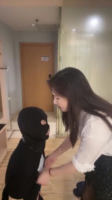图片[2]_【少女S】御姐范黑丝高跟踩踏/骑马钻胯【续集】 bf27580_绳缚吧