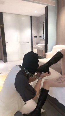图片[4]_【万一】看女友玩绿帽-长靴白袜/插嘴捂脸窒息/转胯耳光 bf27561_绳缚吧