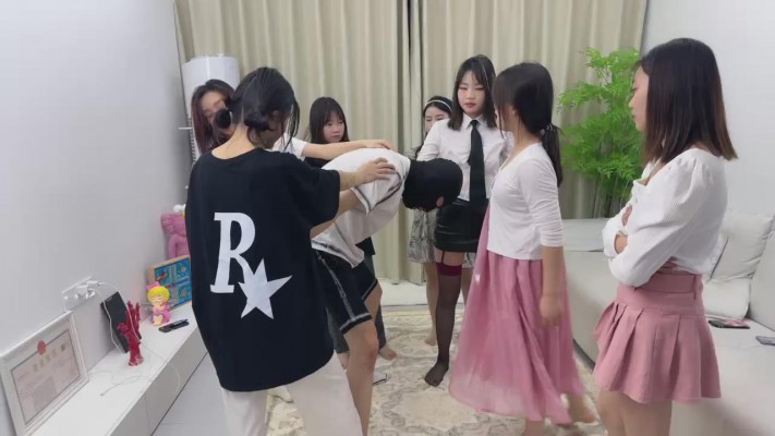 图片[4]_【狗哥】推荐-7S-白袜+肉丝+裸足+黑丝踩狗/转胯/混合圣水窒息喝 bf27535_绳缚吧