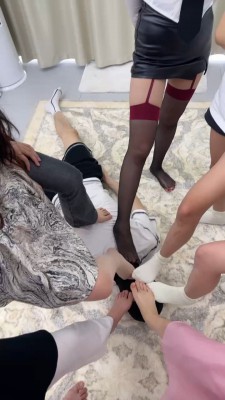 图片[12]_【狗哥】推荐-7S-白袜+肉丝+裸足+黑丝踩狗/转胯/混合圣水窒息喝 bf27535_绳缚吧