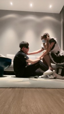 【小西】女仆装开发小狗/闻舔黑丝脚/强迫升水 bf27440_绳缚吧