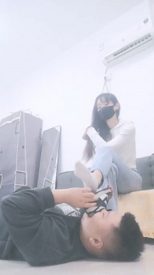 图片[4]_【美娜格格】人体蹦床-运动鞋白棉袜踩踏【双视角版】 bf27820_绳缚吧