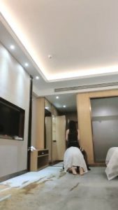 【多多】性感女神吊带袜诱惑-转胯遛狗踩踏 bf27827_绳缚吧