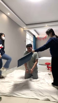 图片[4]_【精神小妹】3素人S踢踹/踩踏碾压/白袜塞嘴 bf27805_绳缚吧