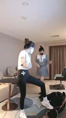 【多多】带闺蜜玩小白【续集】强制闻原味jio袜/捆绑踩 bf27789_绳缚吧