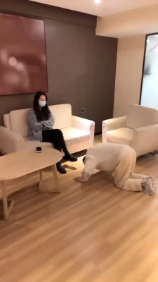 图片[2]_【槿一】卑微脚垫桌下舔鞋实录 bf27678_绳缚吧