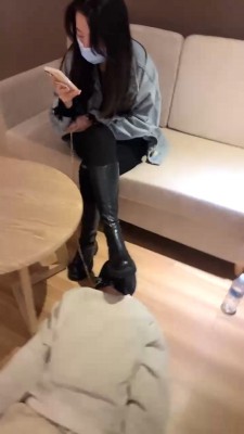 图片[6]_【槿一】卑微脚垫桌下舔鞋实录 bf27678_绳缚吧