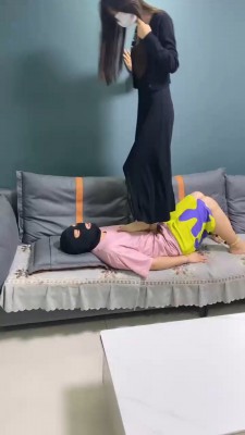 【调教视频】【精神小妹】3S学生主全体重跳踩_绳缚吧