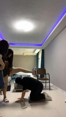图片[8]_【调教视频】【精神小妹】强制原味呼吸/踩踏深喉/踢踹跺头_绳缚吧