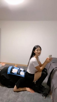 图片[6]_【调教视频】【海绵大大】长靴/高跟鞋调-踩踏/骑夹脖子鞭打/踩坐头_绳缚吧