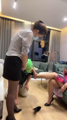 图片[4]_【调教视频】【梓夫人】姐妹花S-高跟鞋黑丝圈养犬化_绳缚吧