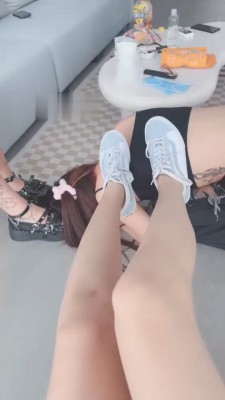 【小女仆】双S-母畜-舔脏鞋底/虐狗舌/踩踏转胯 bf30520_绳缚吧