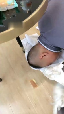 图片[8]_【陈甜女蒂】小白鞋黑丝脚踩口吐喂食 bf30510_绳缚吧