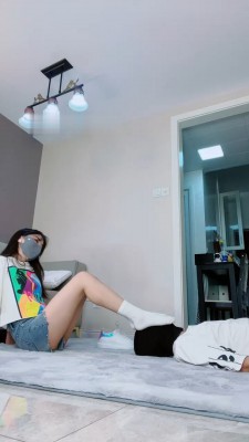图片[6]_【调教视频】【亦瞳】小白鞋白袜S-提档/踩狗头/全体重踩踏_绳缚吧