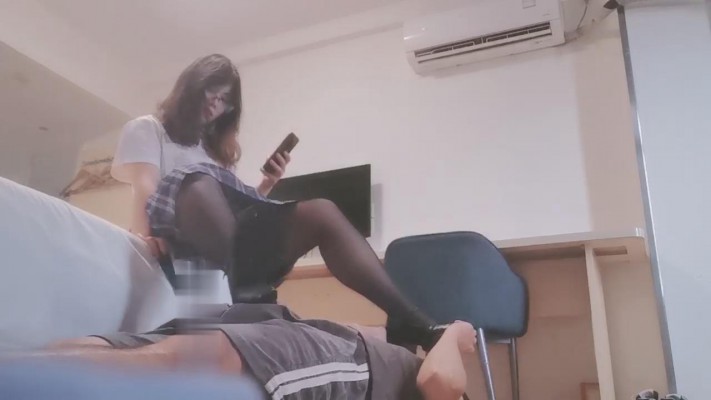 图片[4]_【调教视频】【颜颜颜主】闻舔脏鞋原味黑丝裸足_绳缚吧