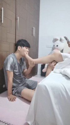 【调教视频】【浅尝lol】超强裸足深喉插吐_绳缚吧