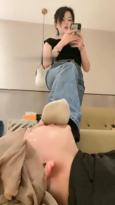 图片[2]_【调教视频】【丹丹】舔超脏鞋底/闻鞋窝/超臭原味棉袜捂脸_绳缚吧