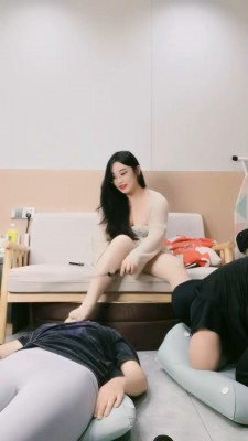 图片[6]_【调教视频】【小羊】夫妻主VS情侣奴-肉丝脚踩/鞭打_绳缚吧
