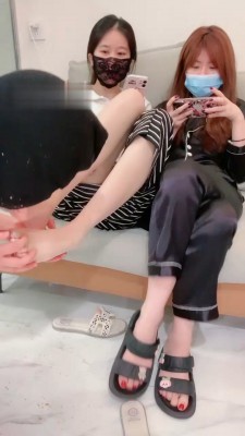 图片[7]_【Rina】素人闺蜜观赏玩狗-反绑踩/脚踩喂食/腿绞 B2290_绳缚吧