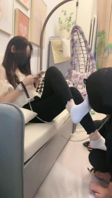 图片[4]_【槿一】一主VS三奴-跪拜闻舔袜脚/踩跺狗爪/踩踏【完整版】_绳缚吧