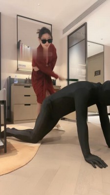 图片[5]_【沅芷大人】家奴起床必修课/当化妆凳/鞋底耳光sp_绳缚吧