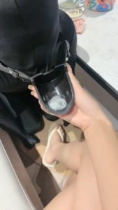 【沅芷大人】家奴的一天-刑具喂口水/短靴裸足闻舔_绳缚吧