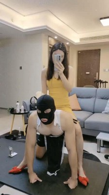 图片[4]_【松紫】偷穿继母衣服被发现惩罚-高跟踩/舔鞋底/虐乳_绳缚吧
