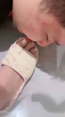图片[6]_【长沙雪王】绿帽伺候女友起床洗漱 B2217_绳缚吧