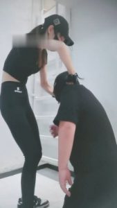 【美娜格格】御姐女神白袜虐打_绳缚吧