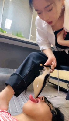 图片[10]_【潘妮女王】开发办公室新痰盂-高跟插嘴/钻胯坐垫【完整版】_绳缚吧