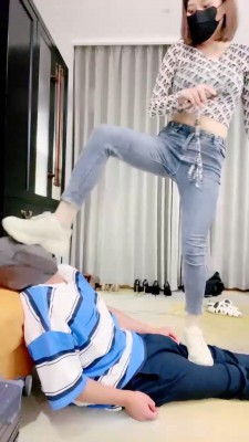 图片[2]_【莫妮卡S】舔闻脏鞋底/原味白短袜_绳缚吧