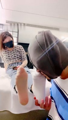 图片[8]_【莫妮卡S】舔闻脏鞋底/原味白短袜_绳缚吧