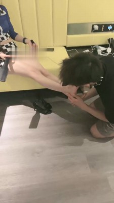 图片[4]_【尤物】开发闺蜜做S-鞭打骑马/耳光全体重踩_绳缚吧
