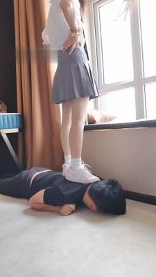 图片[5]_【米噢】运动鞋白袜全体重踩地毯_绳缚吧