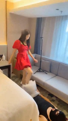 图片[4]_【双胞胎萌主】高贵双S辱调-虐乳虐裆/骑马坐垫/踩踏深喉_绳缚吧