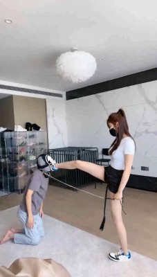 图片[6]_【美美子】运动女神AJ高跟虐家奴-骑马鞭打/闻臭鞋/裸足喂酸奶_绳缚吧