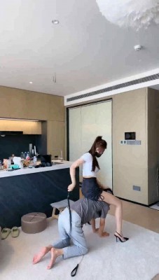 图片[12]_【美美子】运动女神AJ高跟虐家奴-骑马鞭打/闻臭鞋/裸足喂酸奶_绳缚吧